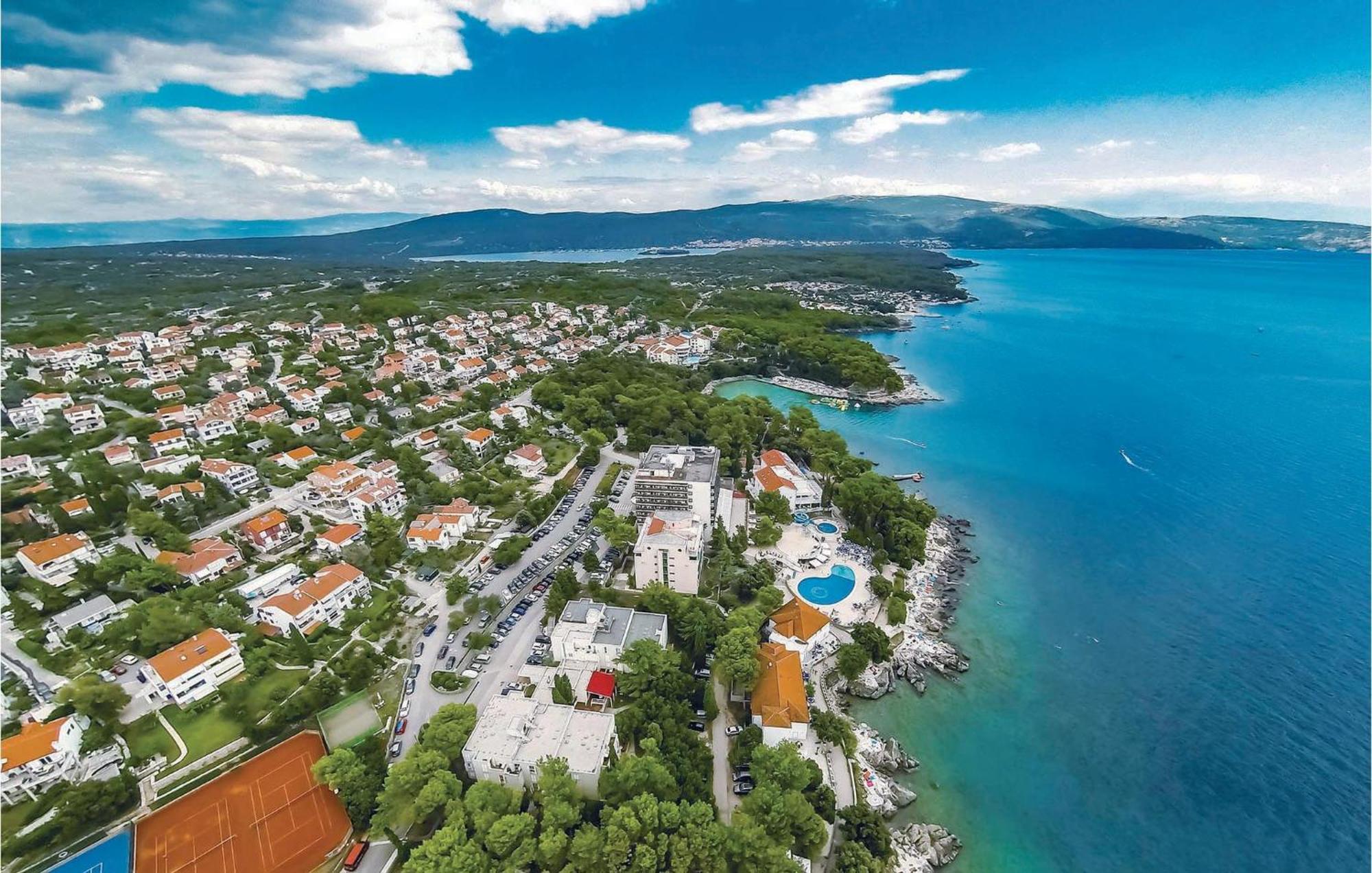 Amazing Apartment In Krk With Kitchen クルク エクステリア 写真