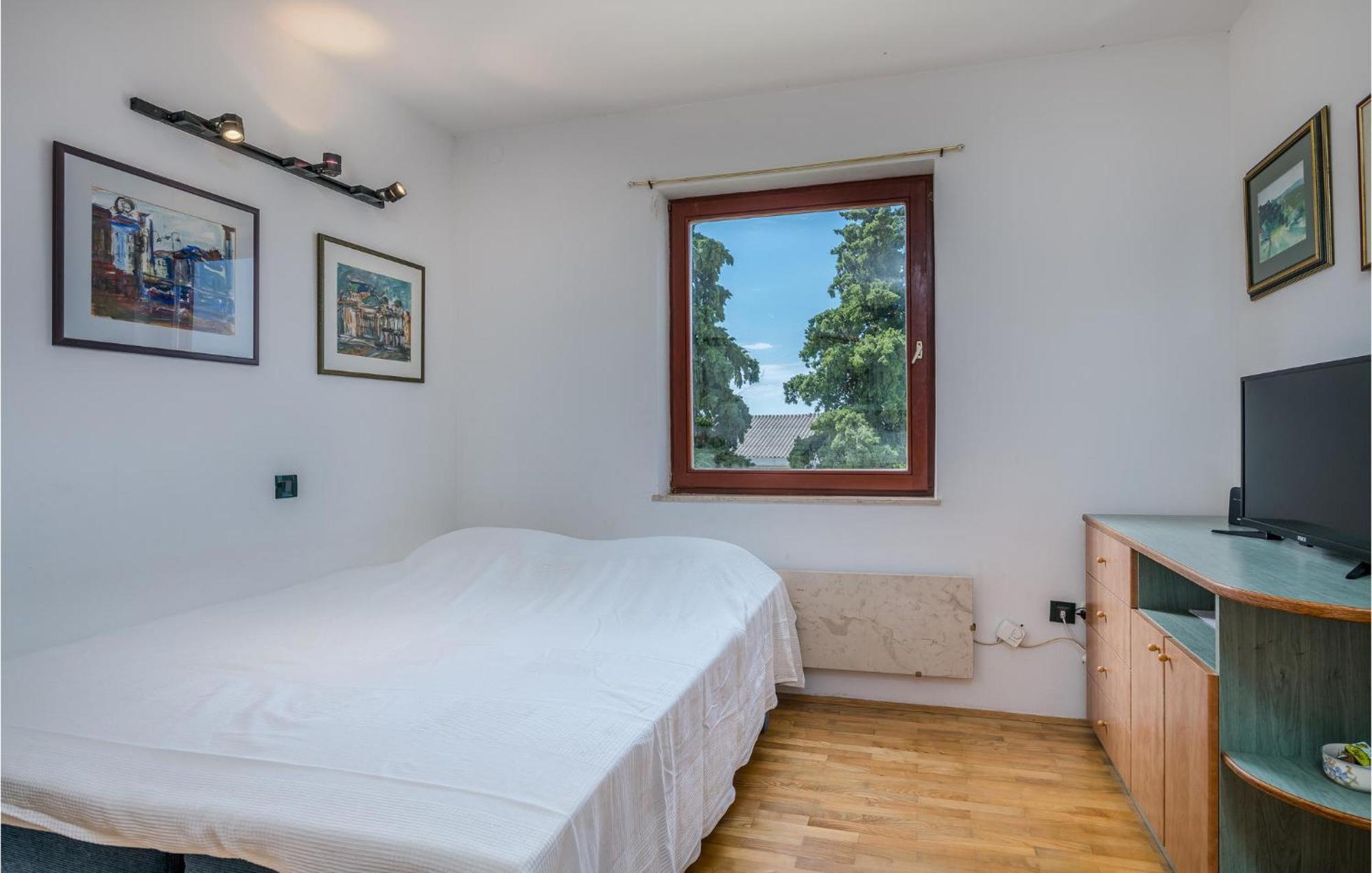 Amazing Apartment In Krk With Kitchen クルク エクステリア 写真